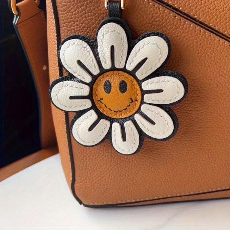 1pc Sunflower joyful Face Flow - Car Accessories Gift Ideas บทวิจารณ์และราคา