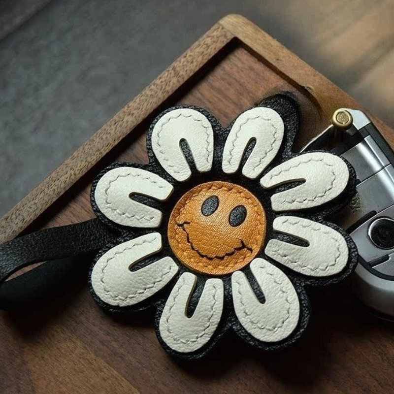 1pc Sunflower joyful Face Flow - Car Accessories Gift Ideas บทวิจารณ์และราคา